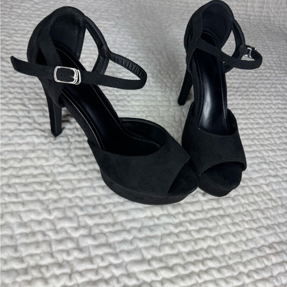 Black High-Heeled Sandals with Ankle Strap